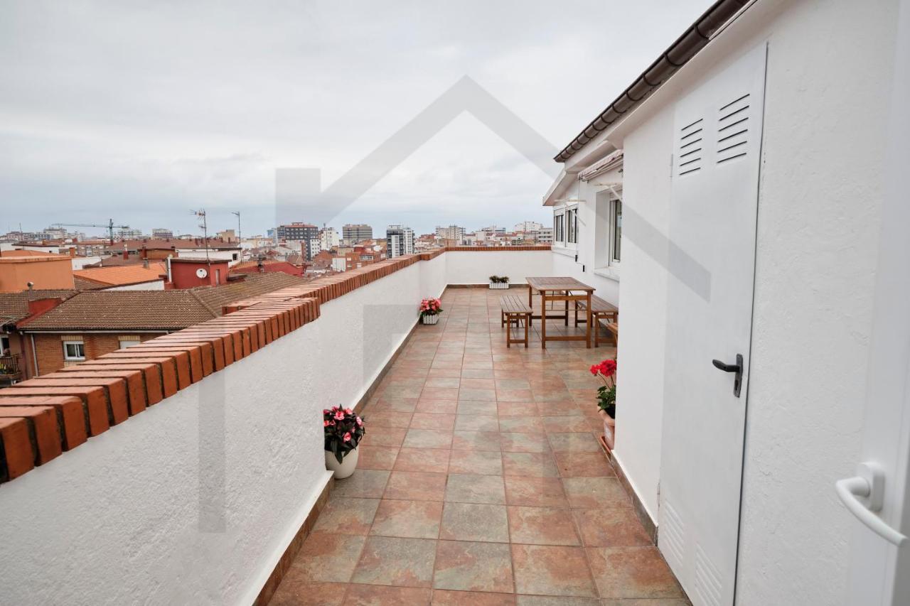 Espectacular Ático a un paso del Centro de Gijón Bed and Breakfast Exterior foto